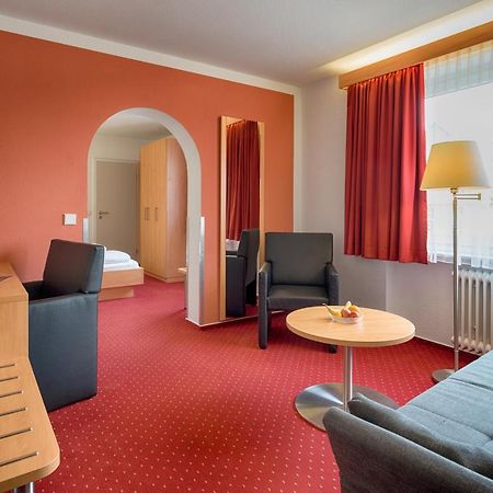 טיטיזי-נוישטאדט Hotel Jaegerhaus מראה חיצוני תמונה