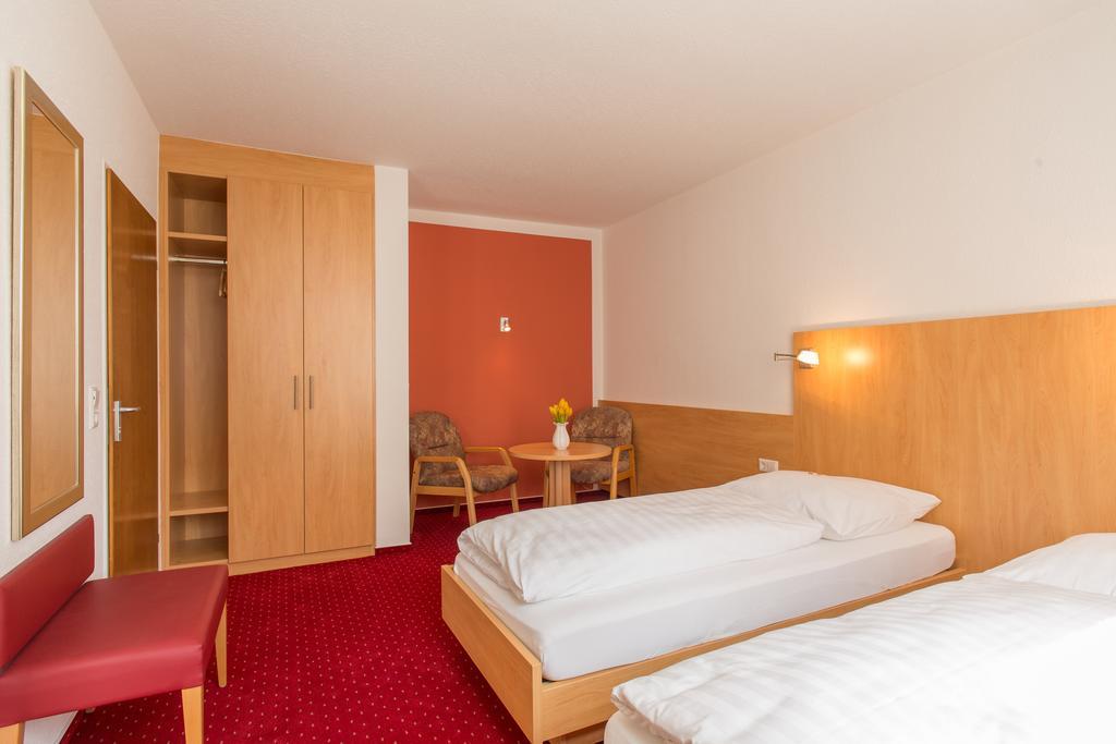 טיטיזי-נוישטאדט Hotel Jaegerhaus חדר תמונה